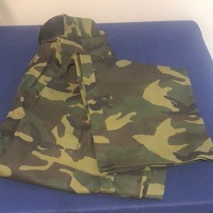 Midget camo pants NWOT size S